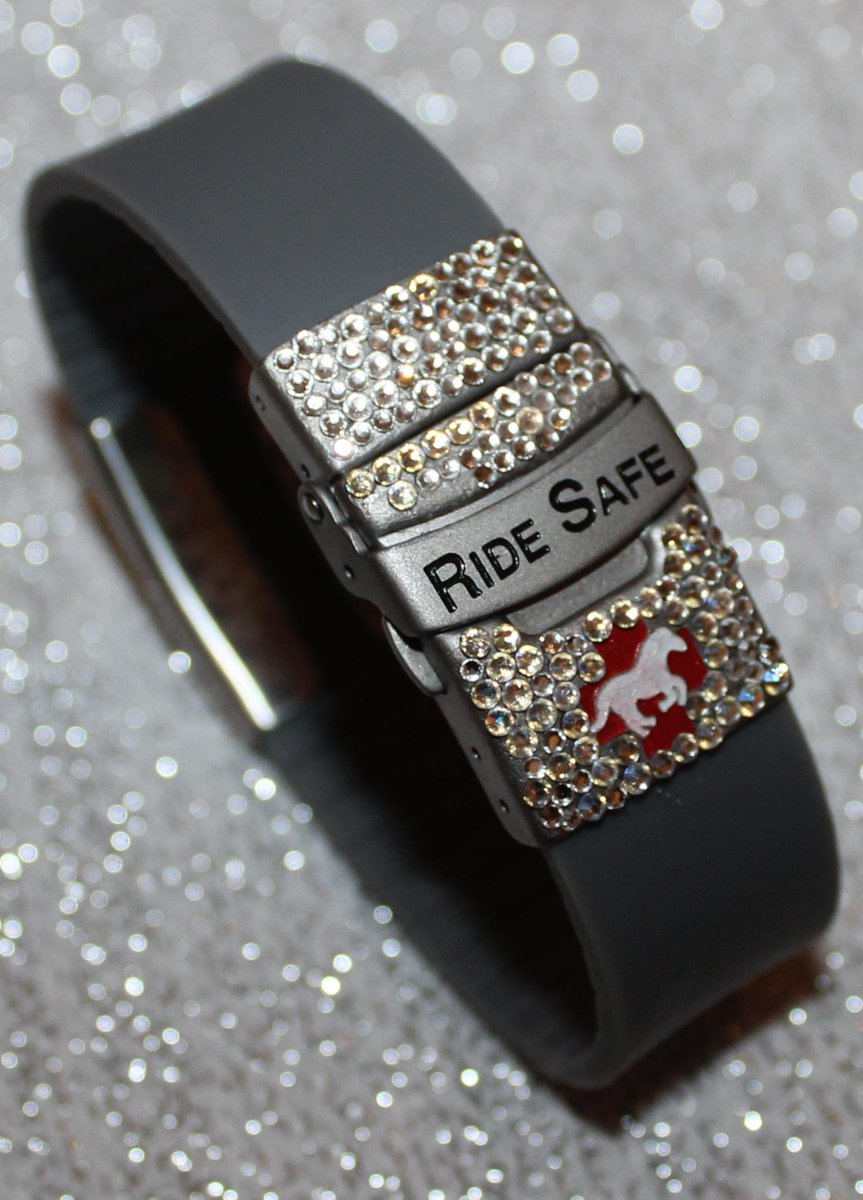 teamridesafe's tweet photo. check out our new IMPROVED website!!! http://t.co/l2l3ThKzfK #safetymeetsstyle #haveyouseenourbling http://t.co/VMhLR1LPrp