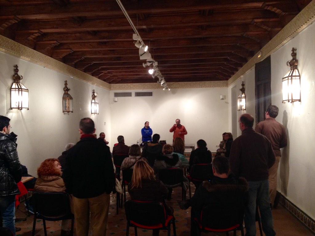 PlataSemaforos's tweet image. En estos momentos estamos debatiendo acciones e informando a los ciudadanos.