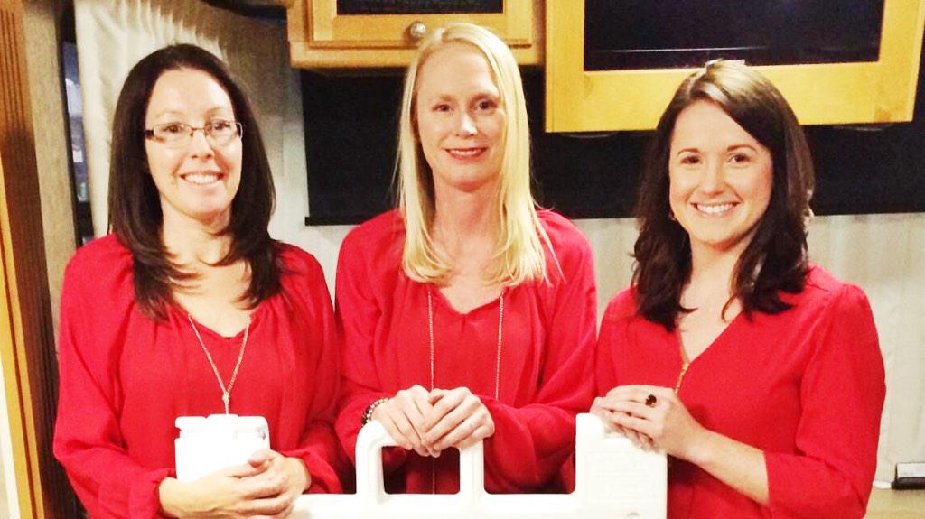 bcbssc's tweet photo. Our retail teams are proud to #GoRed with @AmericanHeartSC to raise awareness of women's #heart health! #WearRedDay http://t.co/CYOs7MmIlC