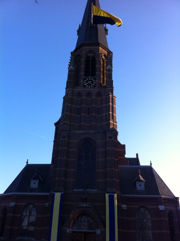 mac_maas's tweet photo. @VvanRijsewijk @Knollevreter @pastoorpieter des waor ok... Die hak gemaokt... http://t.co/KZT8hibQXJ