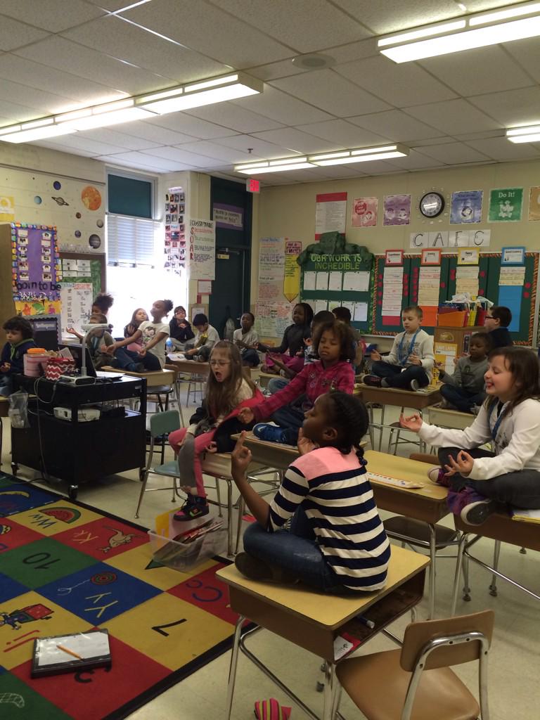 msvencusBCPS's tweet photo. Our new beginning and end of the day routines! #meditation #mindandbody #FFLES @MsPalmisano http://t.co/1Nk6bgfpuY