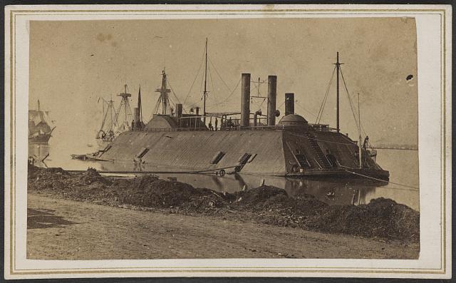 TheFederalUnion's tweet photo. Just a usual ironclad ship used to smash on the South. #Navalpower #SinktheSouth #NorthPower #hansensivilwarshs http://t.co/VqZbKi387r