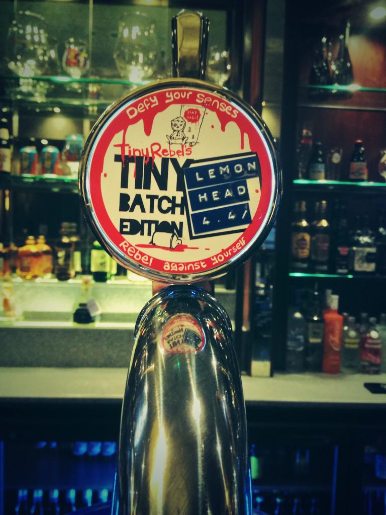 Fitz_Newcastle's tweet photo. Well that's rather lemony! Very refreshing #TinyBatch LemonHead from @tinyrebelbrewco Happy Friday!! π http://t.co/gqHn7jED1W