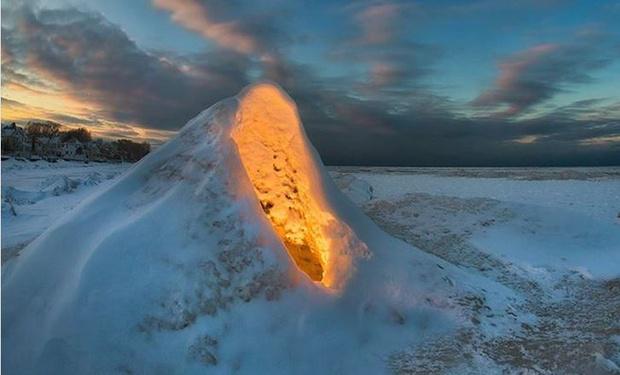 Lake Ontario is sprouting bizarre ice formations trib.al/tagkDYJ