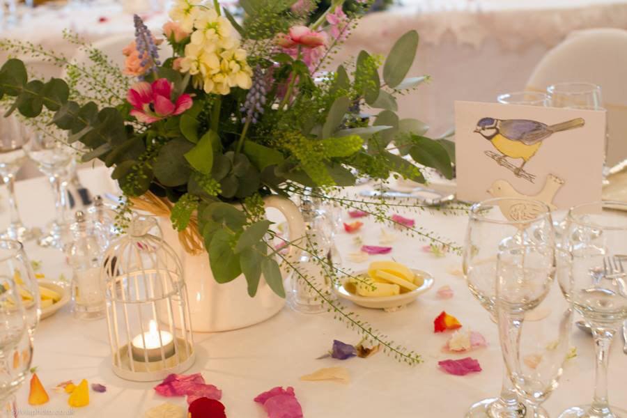 Beautiful wedding flowers. #norfolkweddingphotography #sylviaphoto