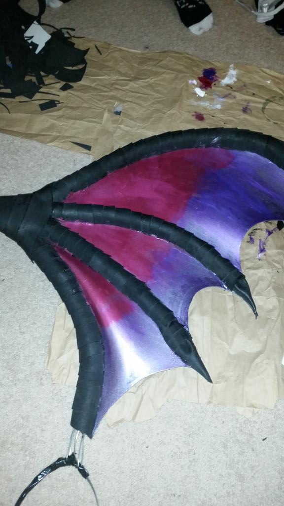 BellaNephilim's tweet photo. WIP for Ring of Fire Con in @VirginiaBeachVa  #cosplay # morrigan #ringoffirecon  # darkstalkers http://t.co/aQv13bwBZA