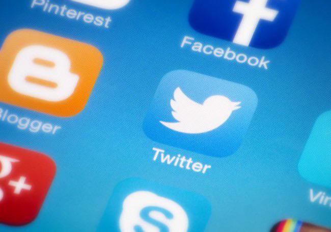 qjeanmiche's tweet image. Twitter aurait perdu 4 millions d'utilisateurs à cause d'iOS 8 sur #AppSystem itun.es/i6g67HJ