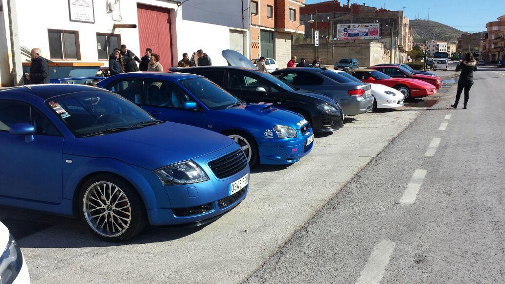 atoor17's tweet photo. Domingo de coches. Muy buen domingo. http://t.co/PmeXTaEzhg