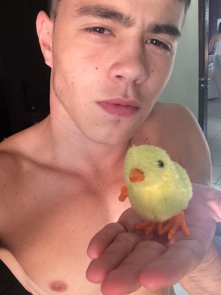 tulioorocha_'s tweet photo. Meu filho 😂 http://t.co/N8A9TQlX7E