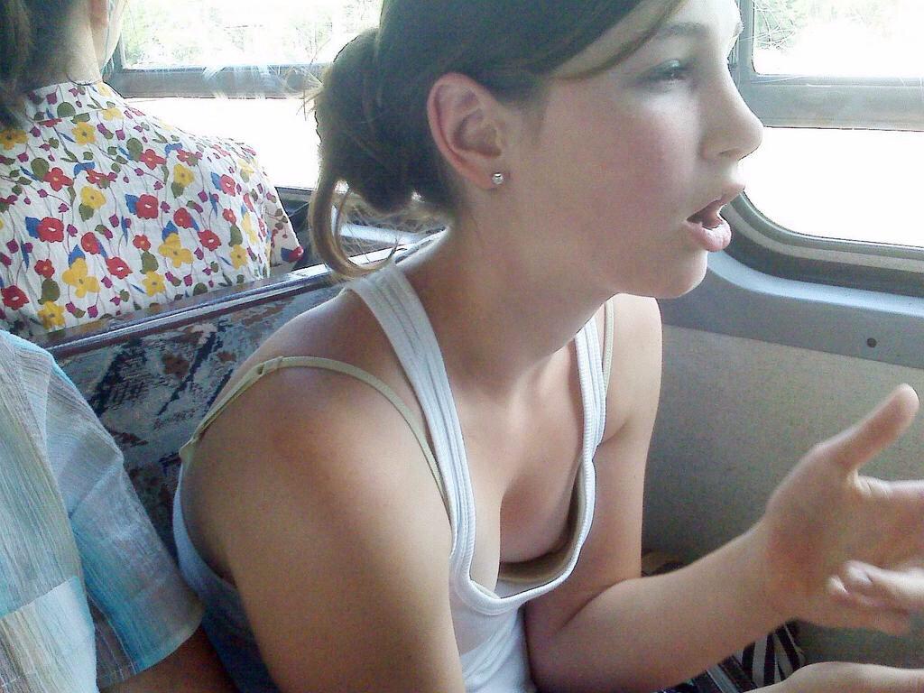 ...2015-02-06 17:03:24 Who wants a blowjob from this girl? #nipslip #Amateu...