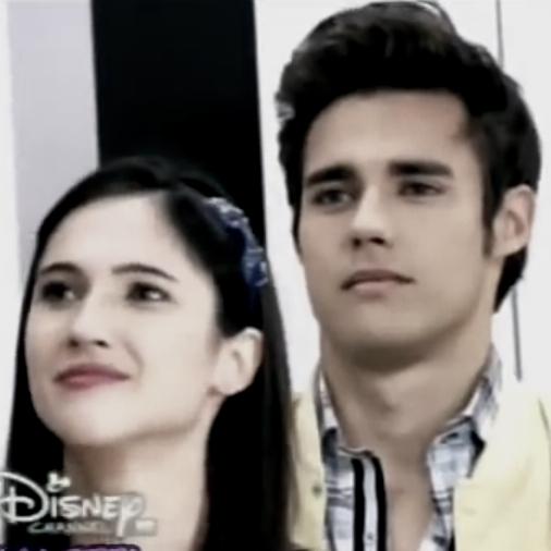Guumiiis's tweet photo. #Leonesca en #Violetta3 ♥ Que lindo pareja ♥ @JorgeBlancoG @lodocomello ♥ http://t.co/eozU2zIeuj