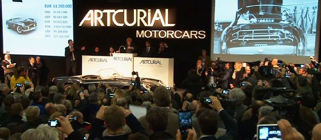 LePoint's tweet photo. L'ex-Ferrari d'Alain #Delon adjugée 14,2 millions d'euros aux enchères http://t.co/Zw3vP8gy19 Par @jhirel http://t.co/QUVOaqZoKJ