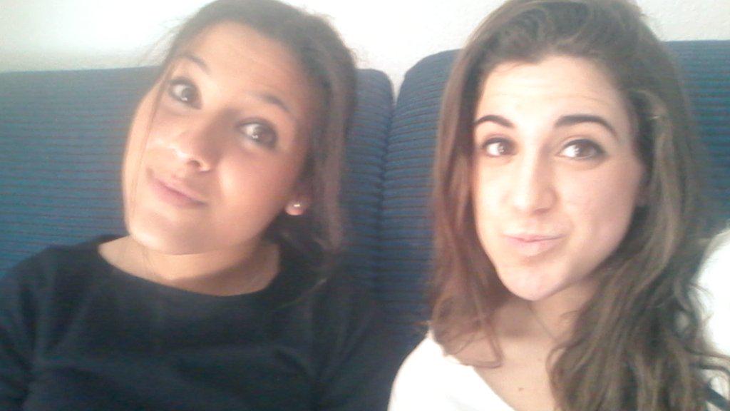 mari_angeles17's tweet photo. Jiji las visitillas..... @LauraCC_17 http://t.co/uE7TjOYKpT
