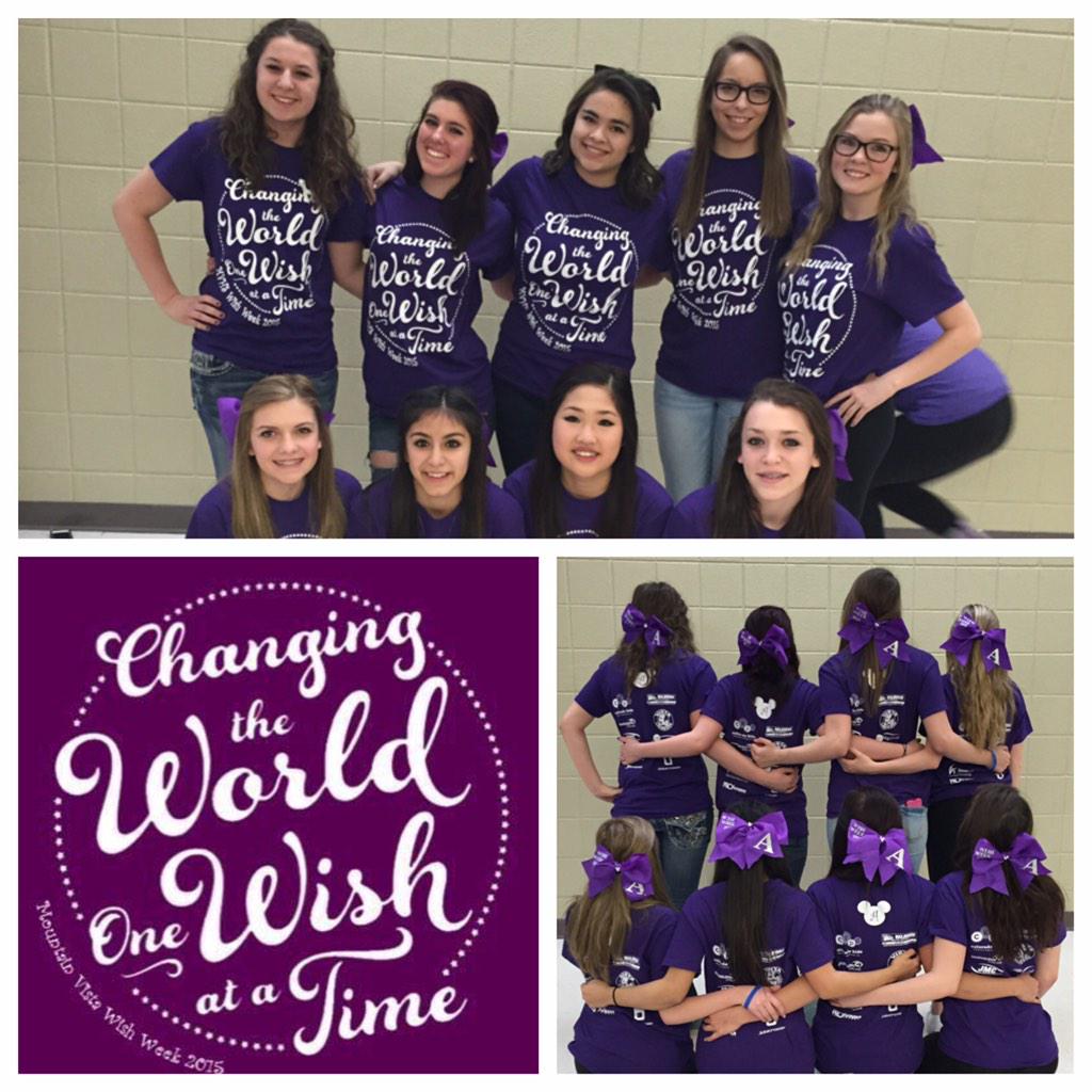 VistaCheer's tweet photo. A sea of ๐๐Purple๐๐ for Asher! #wishweek2015 #AsherOut #vistacheer #VISTAPRIDE #MVHS #VistaJVCheer http://t.co/X5YIr12RWN