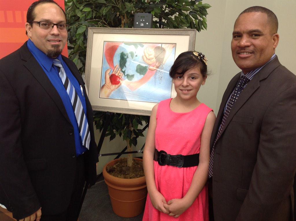 ComptonUnified's tweet photo. Davis Middle School 6th grdr Emily Orozco is @SCE's Energy Ed Center to accept her 1st place essay/art contest award. http://t.co/sanK5P4uQH