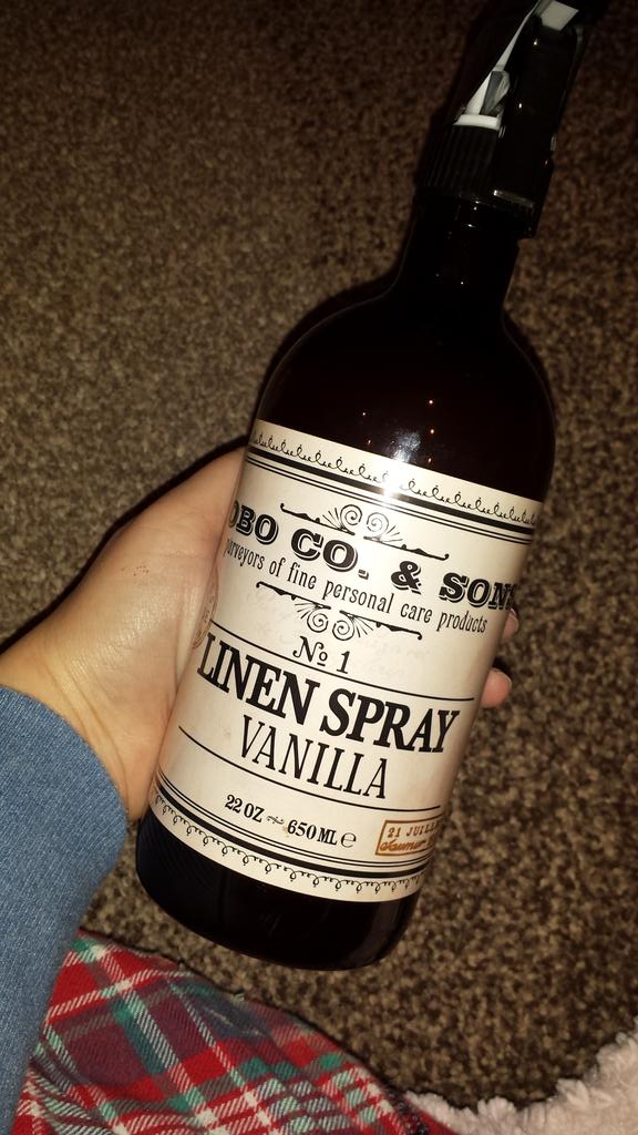 TheDailyQuibble's tweet image. This smells so nice. Yes I'm a sucker for packaging. #linenisgoingtosmellsogood