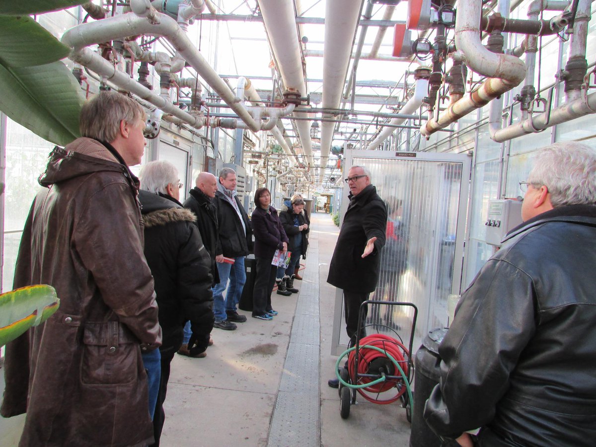 vinelandrsrch's tweet photo. We were so pleased to have the #CFAME group from @agrifoodAME come &amp; tour Vineland yesterday! @CEOVineland #innovate http://t.co/zFFiRkQQLJ