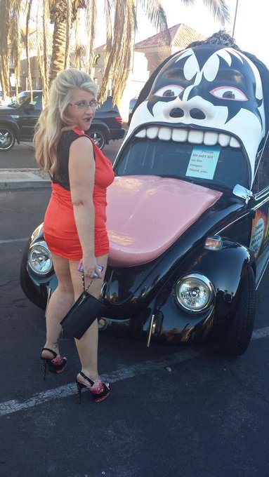 Give me some tongue http://t.co/EiqbIxWWSl