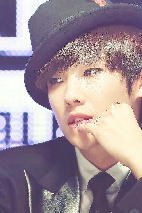  Happy Birthday Lee joon! Have a good actor\s career!!!   