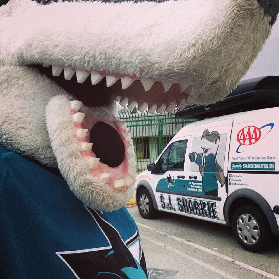 sjsharkie's tweet photo. #sharkieselfie : being driven around gilroy making 5 visits with #readingiscoolpresentedbycomericabank @SharksCare http://t.co/cOBaR6wanl