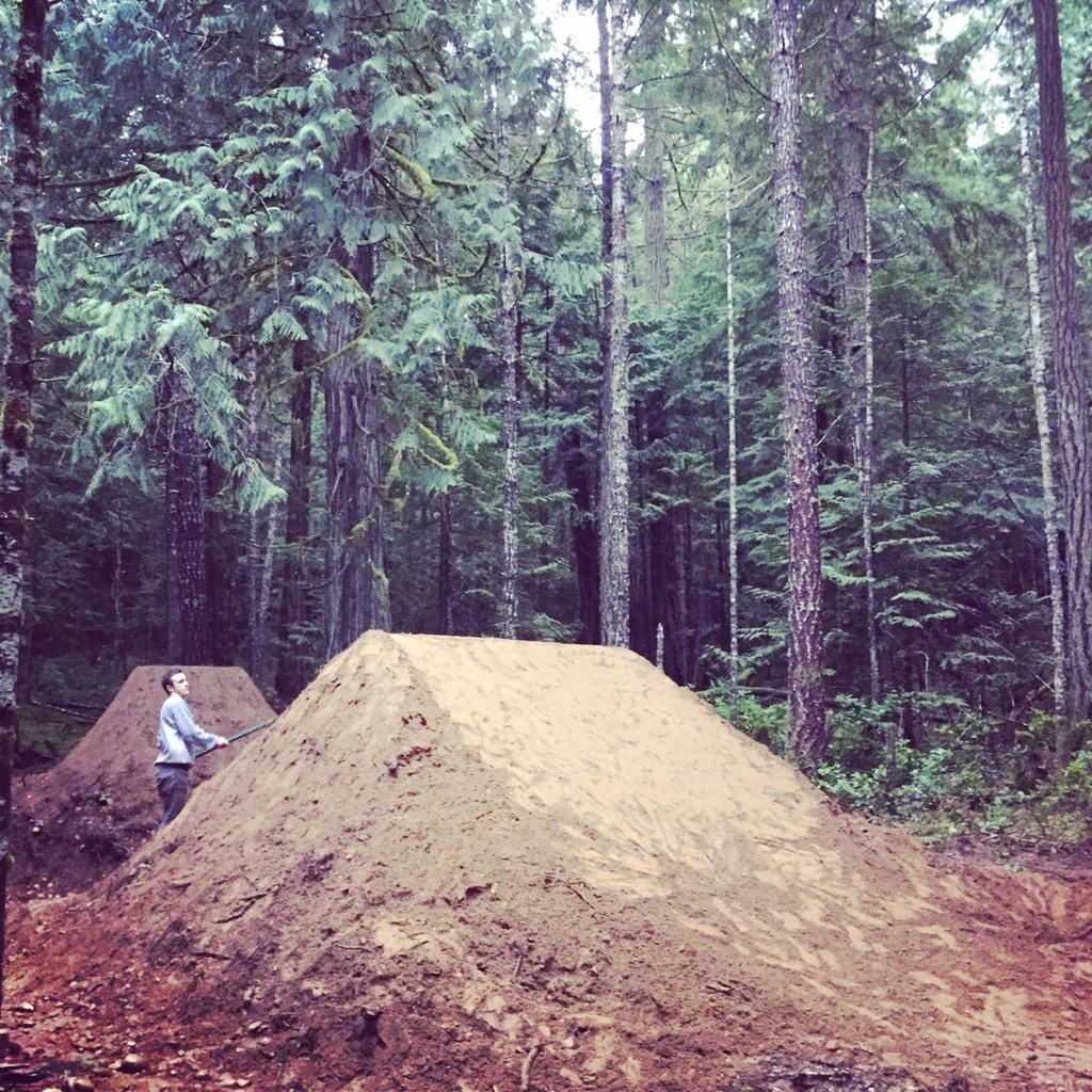 New dj spot is looking so sik <a href="/iamspecialized/">Specialized Bicycles</a> <a href="/redbull/">Red Bull</a> @adidaseyewear <a href="/spankbikes/">Spank Bikes</a> <a href="/ixssports/">iXS</a> @fiveten_official