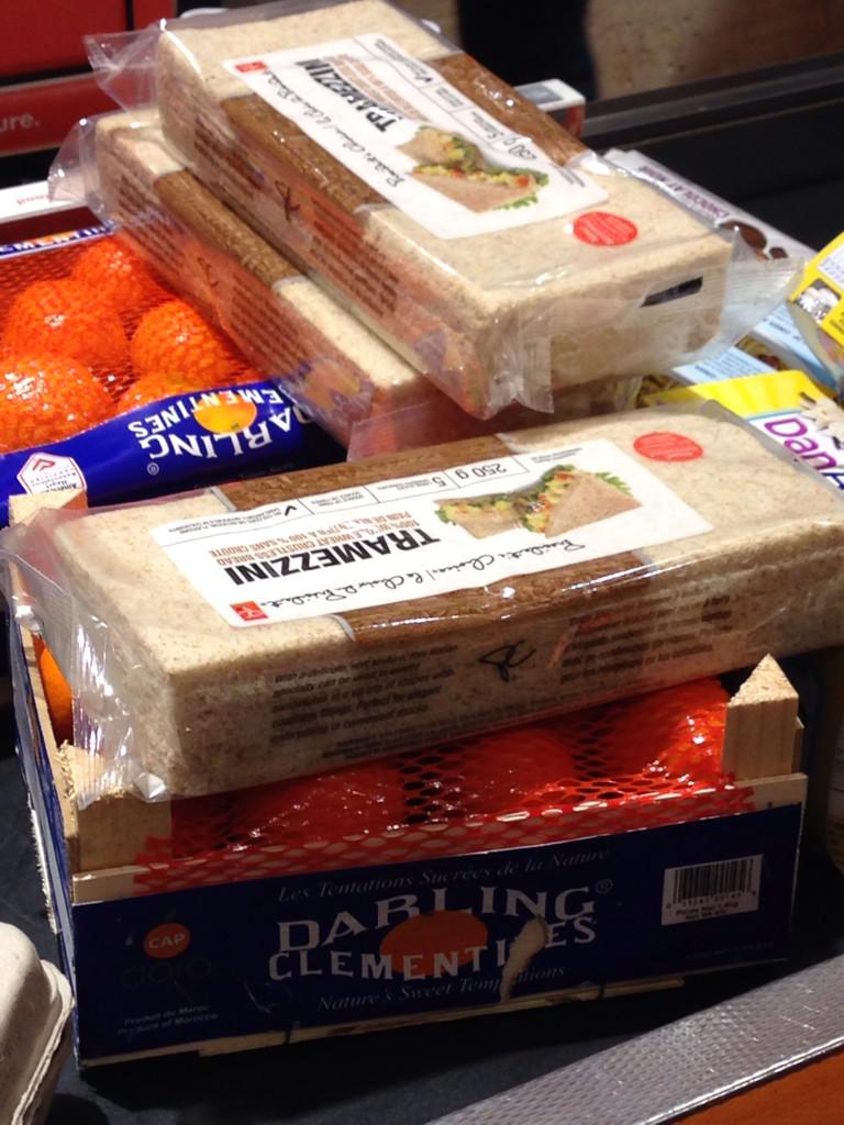 jworthy's tweet photo. Yo did you guys know crustless bread is seriously a real thing people buy at the store? http://t.co/t10JVFi6YB