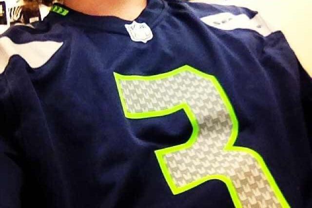 byreIatable's tweet photo. I always wear my Seahawks jersey on test days because I know I will pass when I shouldn't http://t.co/zWtO0fX2Rc