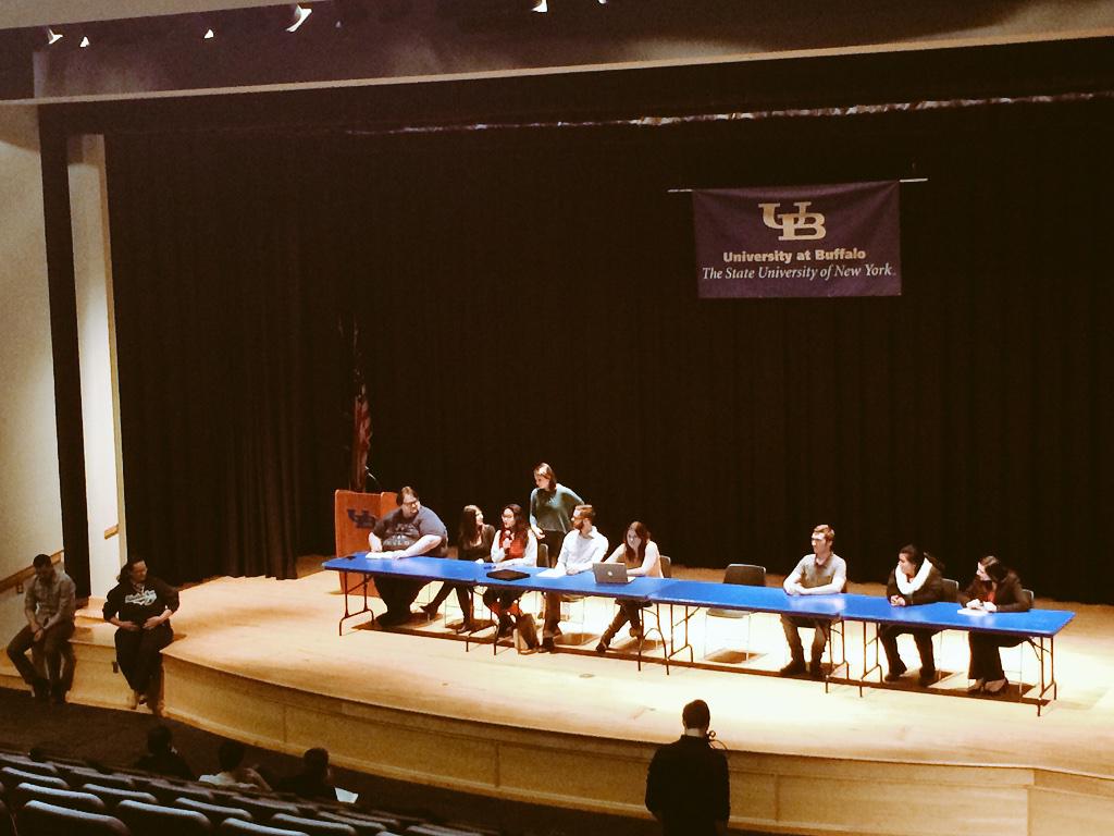 crquick's tweet image. At #UniversityatBuffalo, @sunysa #townhall discussion #studentconcerns. @lmould @Tom_Mastro @jraltemoos @ReyMIII