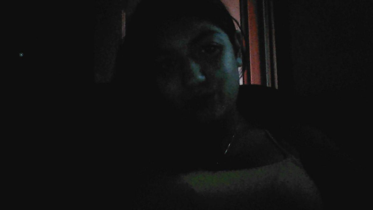 sofeybla's tweet image. i was dancing right now but i got tried but more later ill do it hahhaha how fun