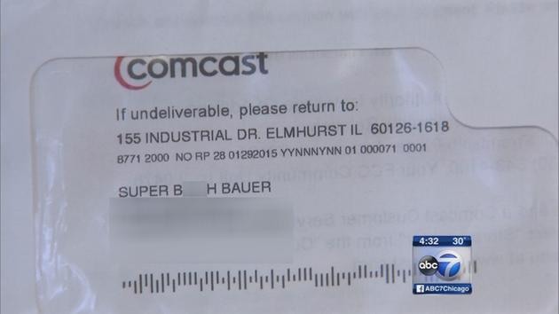 Comcast apologizing AGAIN after calling a Chicago woman "SUPER B***H" on her bill: abc7.ws/1ulwdnR