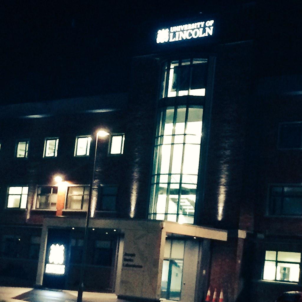 SignsGM's tweet photo. #graphics #signage #illumination as well as a little bit of #print this week for @DSSpotlight ready for #showstoppers http://t.co/WmYhP8AQwC