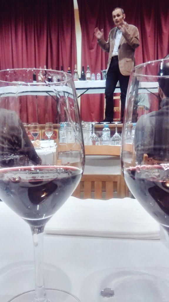 Tast de vins amb en @marius_f_m a Capmany. És festa major! #Empordà #AspresEmpordà #DOEmpordà #vi #winelovers