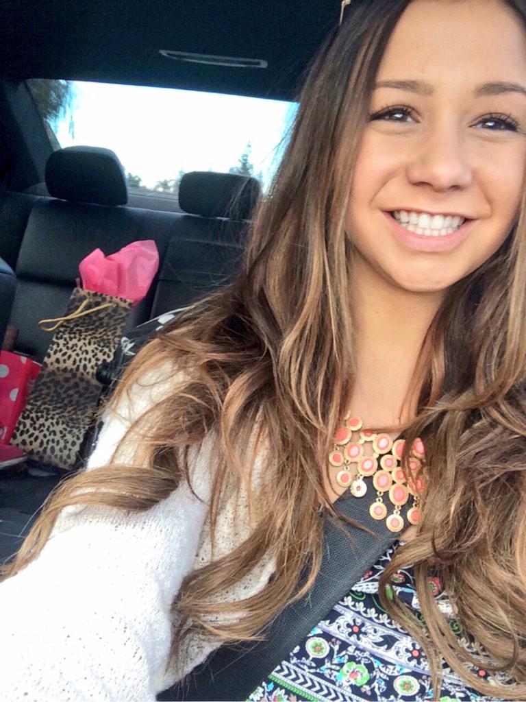 laceerancka_'s tweet photo. My roadtrip selfie #helloSD http://t.co/Pnta11fTHZ