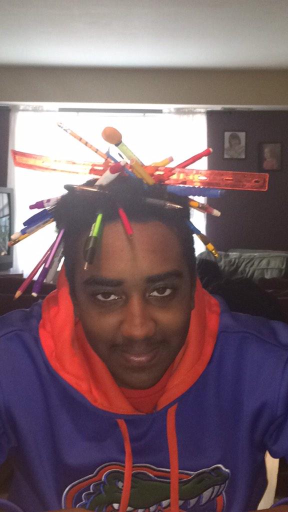 jedetestelouise's tweet photo. new hairstyle comin at you 2k16 #ricksanders http://t.co/XMjNKJgr9h