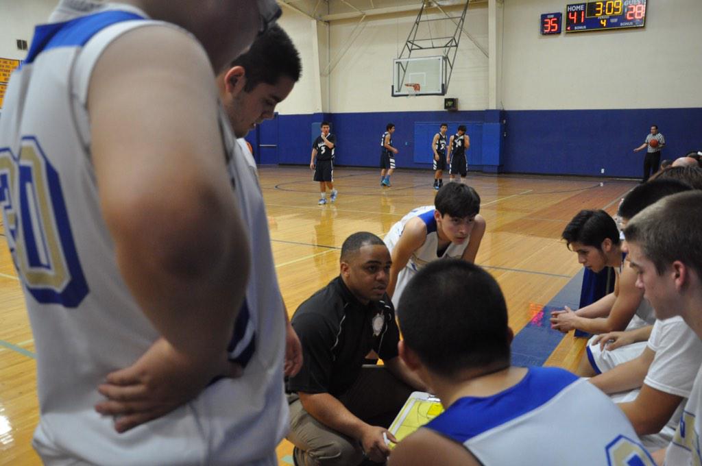 CalBaptistHoops's tweet photo. The boys will clinch the #InternationalLeague title tonight with a win over #StMonicaAcademy Home at 7pm. http://t.co/gQjPSv0Uqb