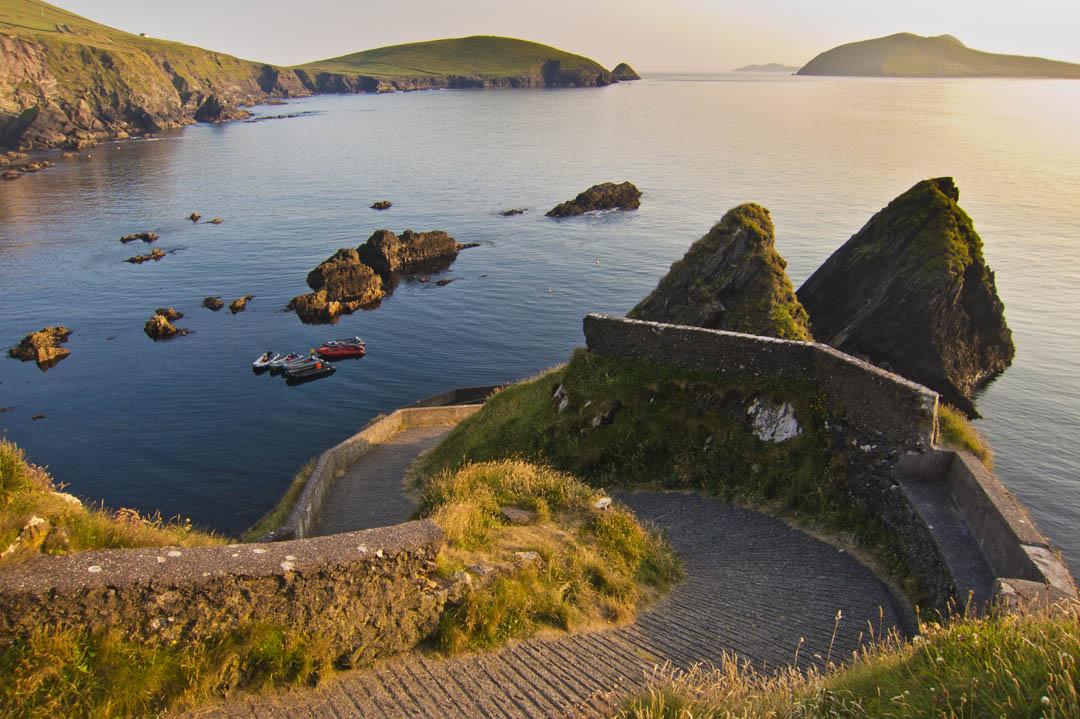 IrelandB4UDie's tweet photo. Dingle, Co. Kerry. A place of world-renowned beauty http://t.co/khnqsHpRWE