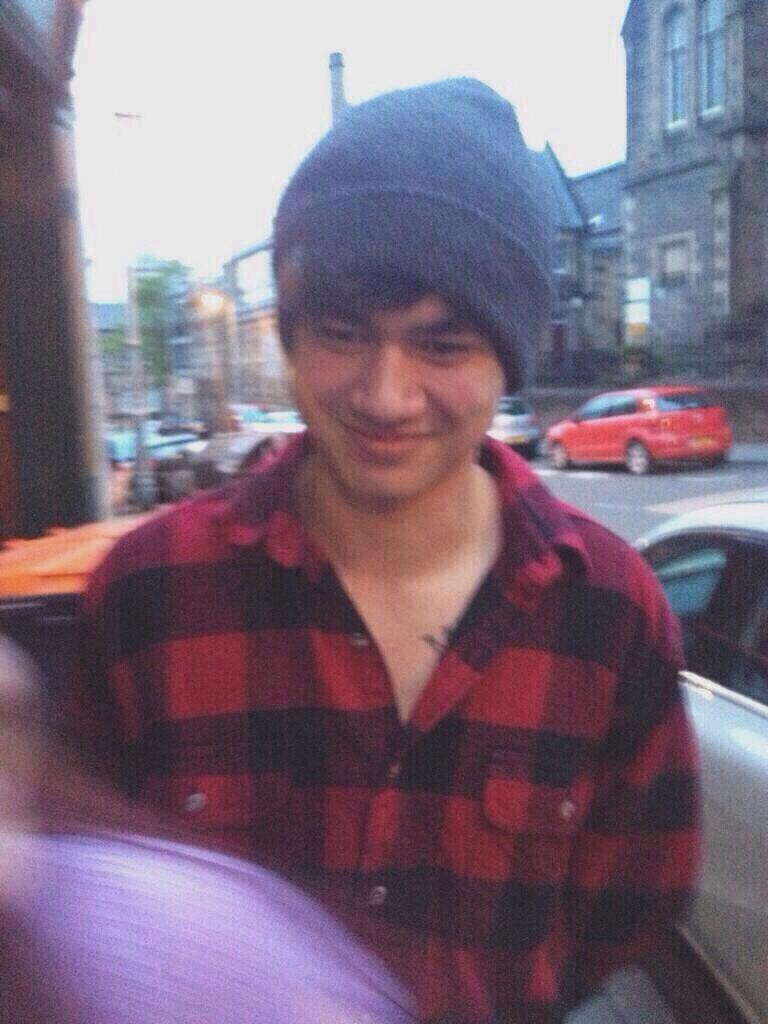 im going to bed since my internet connection is really bad mh goodnight 🌙