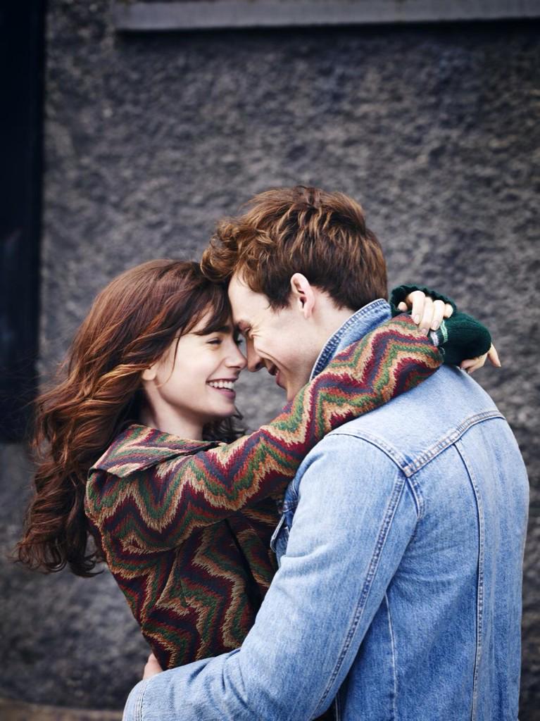 CollinsFrance_'s tweet photo. #PHOTO Nouvelles photos de Lily et Sam http://t.co/NiiIp27W1F