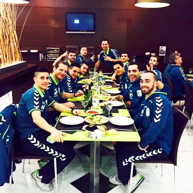 ricardinho10ofi's tweet photo. Mañana partidazo el clásico del fútbol sala, s no perder en telefeporte el pozo VS INTER Movistar 19h..Vamos equipo http://t.co/dgzRInU7AX