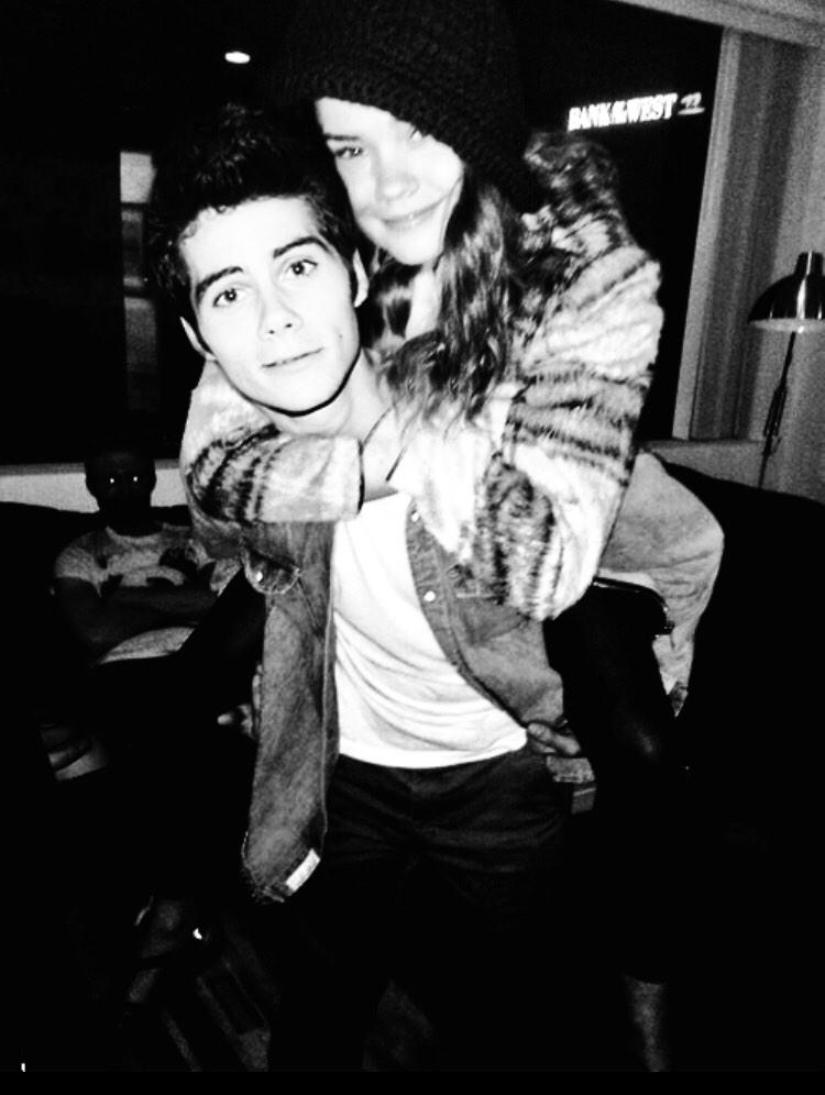 JadelovesR5's tweet photo. @BriannaLynchR5 why aren't they a real couple?! 😭😓😫😭😍❤️😱 http://t.co/7uUz5RM1On