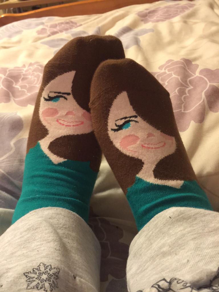 ladyelainelyons's tweet photo. Off to bed with the future queen!!! Thanks @ChattyFeet #chattyfeet #chattyfeetsocks #ChattyPic #katemiddletoe http://t.co/0qN0Xf8xDD