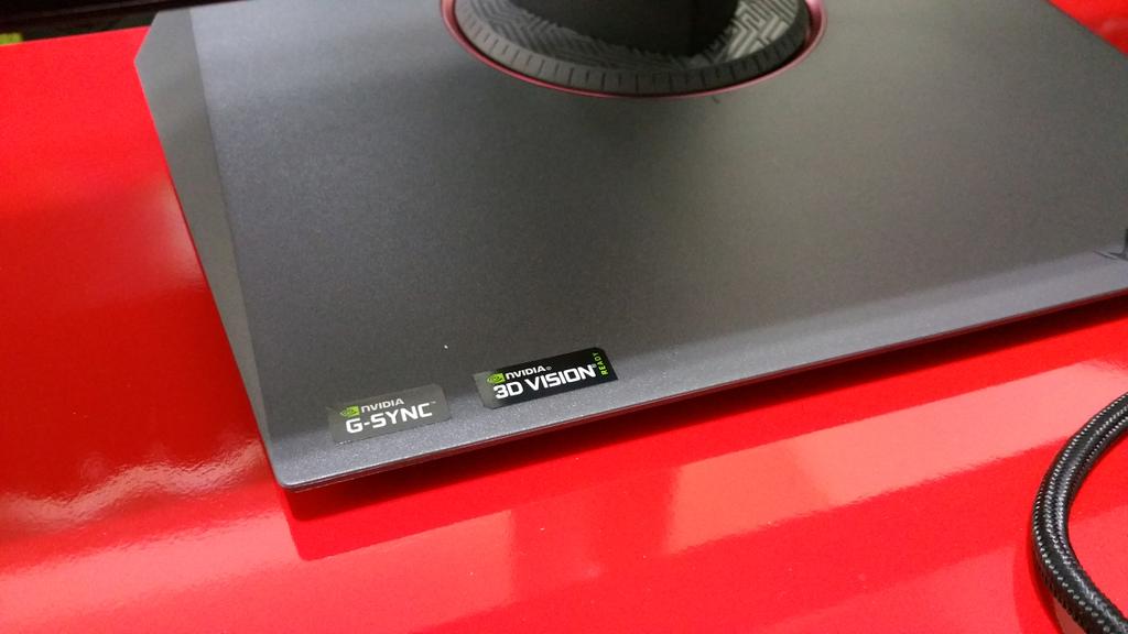 Akhiles_John's tweet image. Not even opening the other monitor.  Love at first sight 😍 It&apos;s the Asus.   #asusrogswift