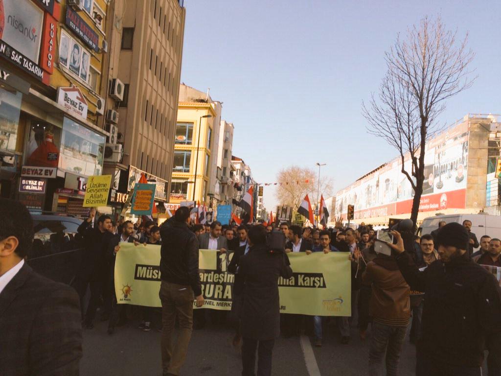 183 idama karşı #Akgençlik olarak Saraçhane parkına yürüdük. Mısırlı kardeşlerin umutları Akparti.. @AKGENCFATIH