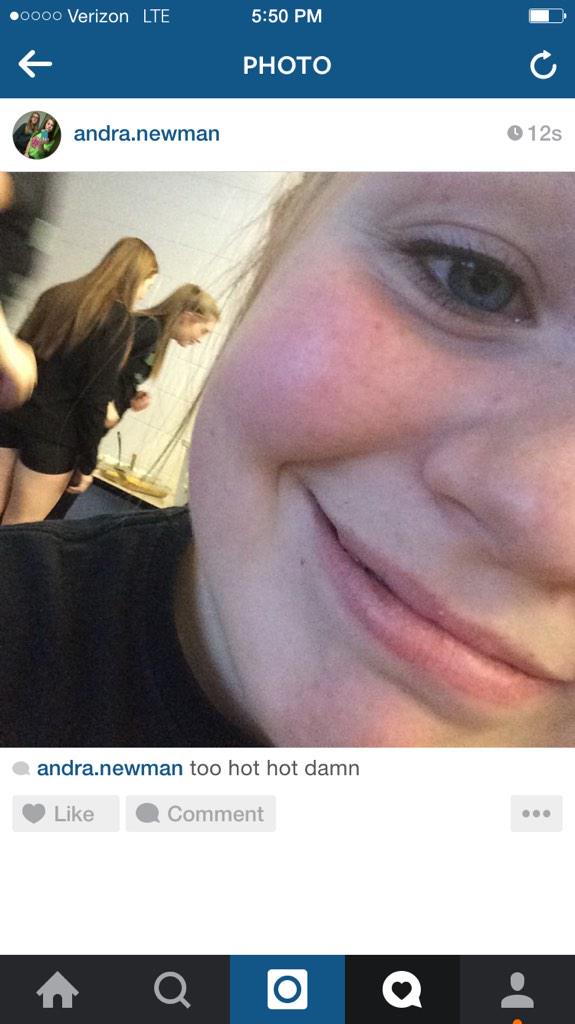 abbyhowles18's tweet photo. When your too hot http://t.co/M3IxjaX8AW