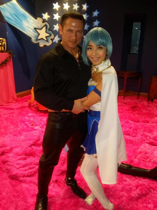 On set with Japanese beauty Marica Hase! http://t.co/vbT3ofglpC