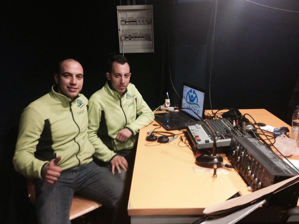 DASEFISLA's tweet photo. La mas grande enorabuena a @compelpuntal  y @ChirigotaLaIsla por su gran actuacion, desde produccion un abrazo grande http://t.co/xfb2zeKpf0