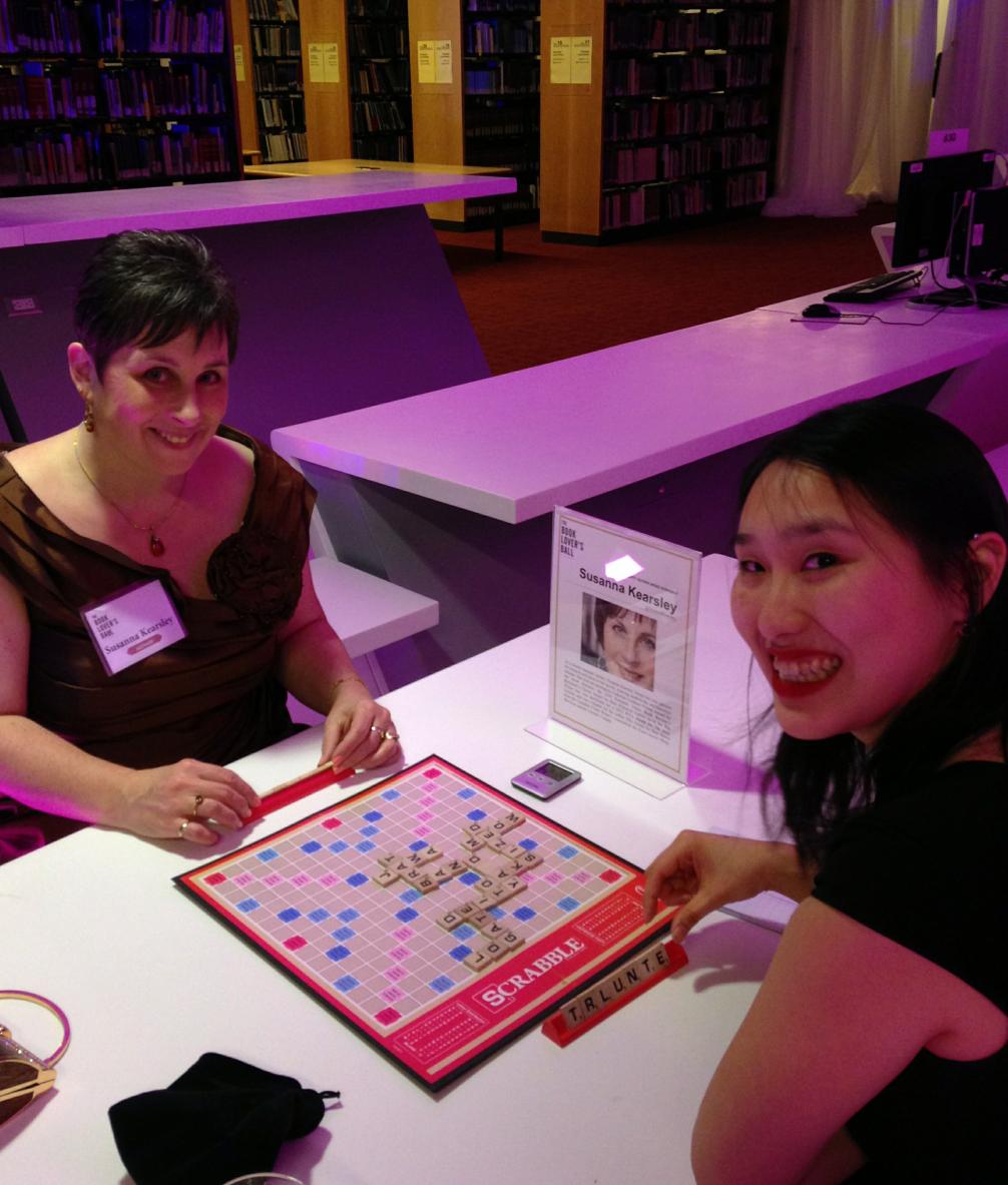 SusannaKearsley's tweet photo. Speed Scrabble w/ Andrea Seto from @SimonSchusterCA, smiling b/c she has mad skillz (and the "U" I needed!) #BLB2015 http://t.co/rrPXMi0H8O