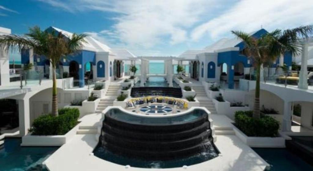 TechnicianTech's tweet photo. “@Forbes: PHOTOS: Luxe warm-weather destinations, perfect for escaping frigid winter: http://t.co/lY7Df1SEXT http://t.co/IxoePV4uMG”