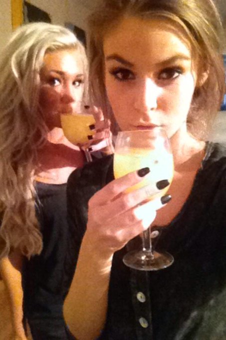 Watch Amberleigh West's leaked NSFW photo on TwXstars