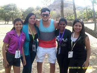 FCBetoMPLC's tweet photo. Feliz cumpleaños idolo siempre cuentas con nosotras desde Anz @Bet_OMusic http://t.co/VHCWlbmUiF